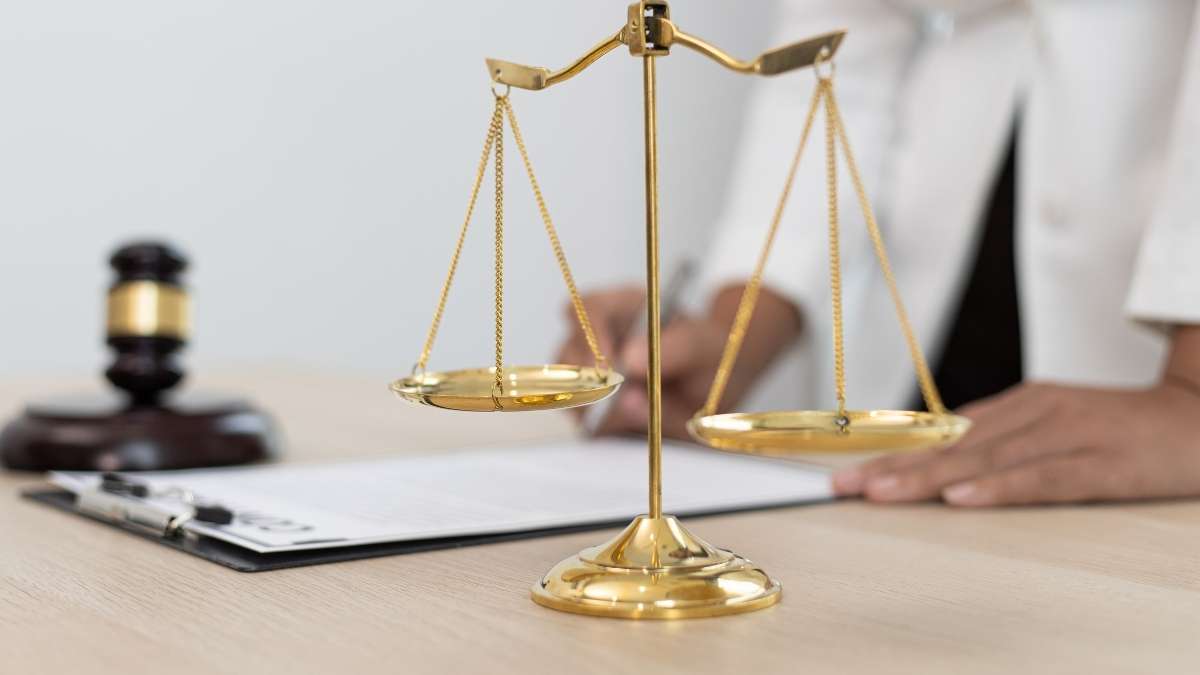 A importância de contratar serviços de escritório de advocacia