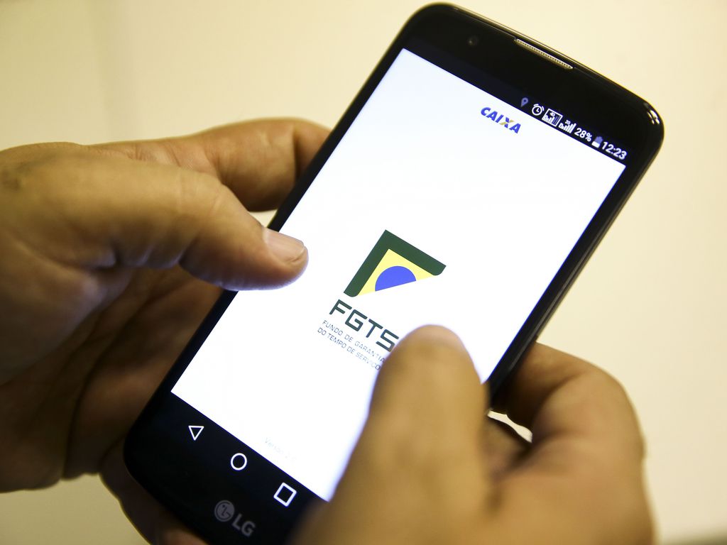 FGTS perdido pode pagar até R$ 10 mil a beneficiários descubra se você tem direito a receber