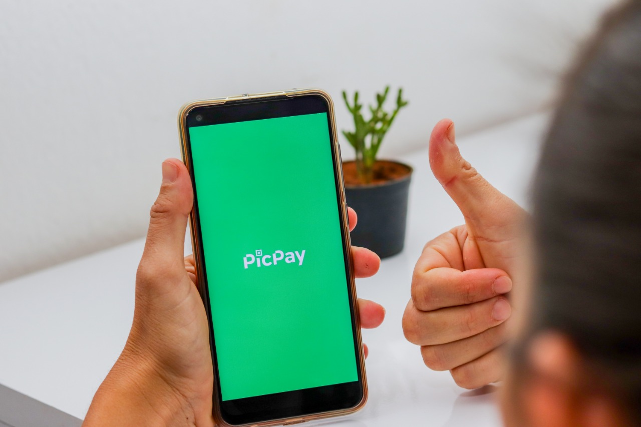 App do PicPay está pagando pessoas para indicar amigos; saque até R$ 550,00