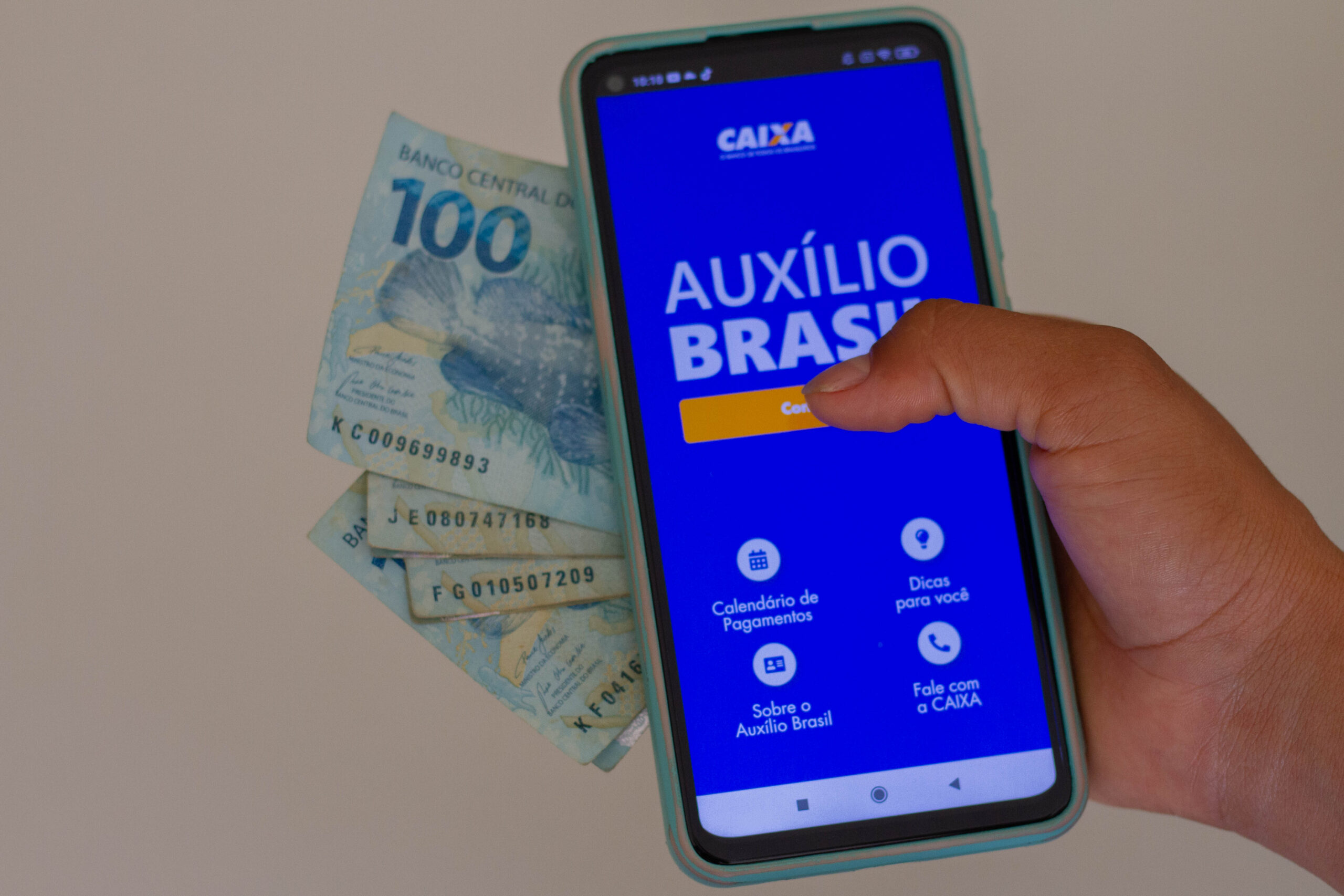 Auxílio Brasil e Bolsa Família é o mesmo benefício? QUAIS são as diferenças?