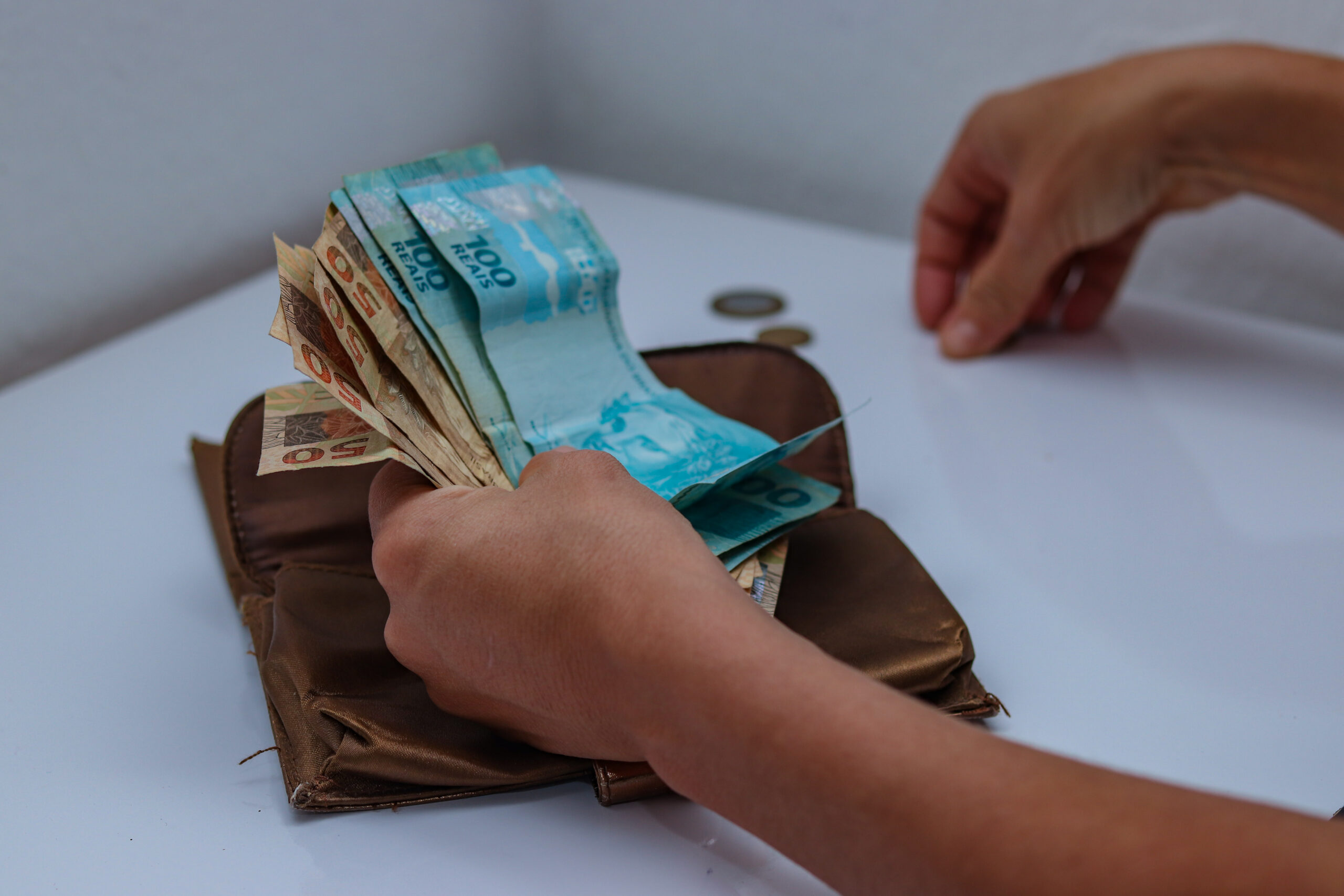 Famílias contempladas do governo receberão R$ 712 ,00 ainda em outubro; consulte