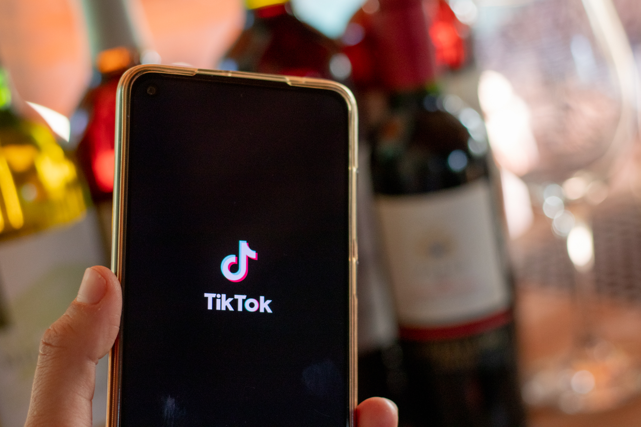 TikTok vai barrar adolescentes? Qual recurso do app será proibido?