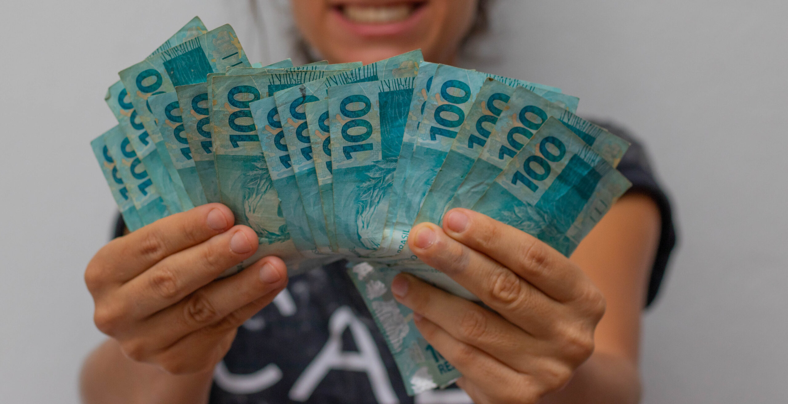 14º salário teve pagamento CONFIRMADO Tire suas dúvidas!