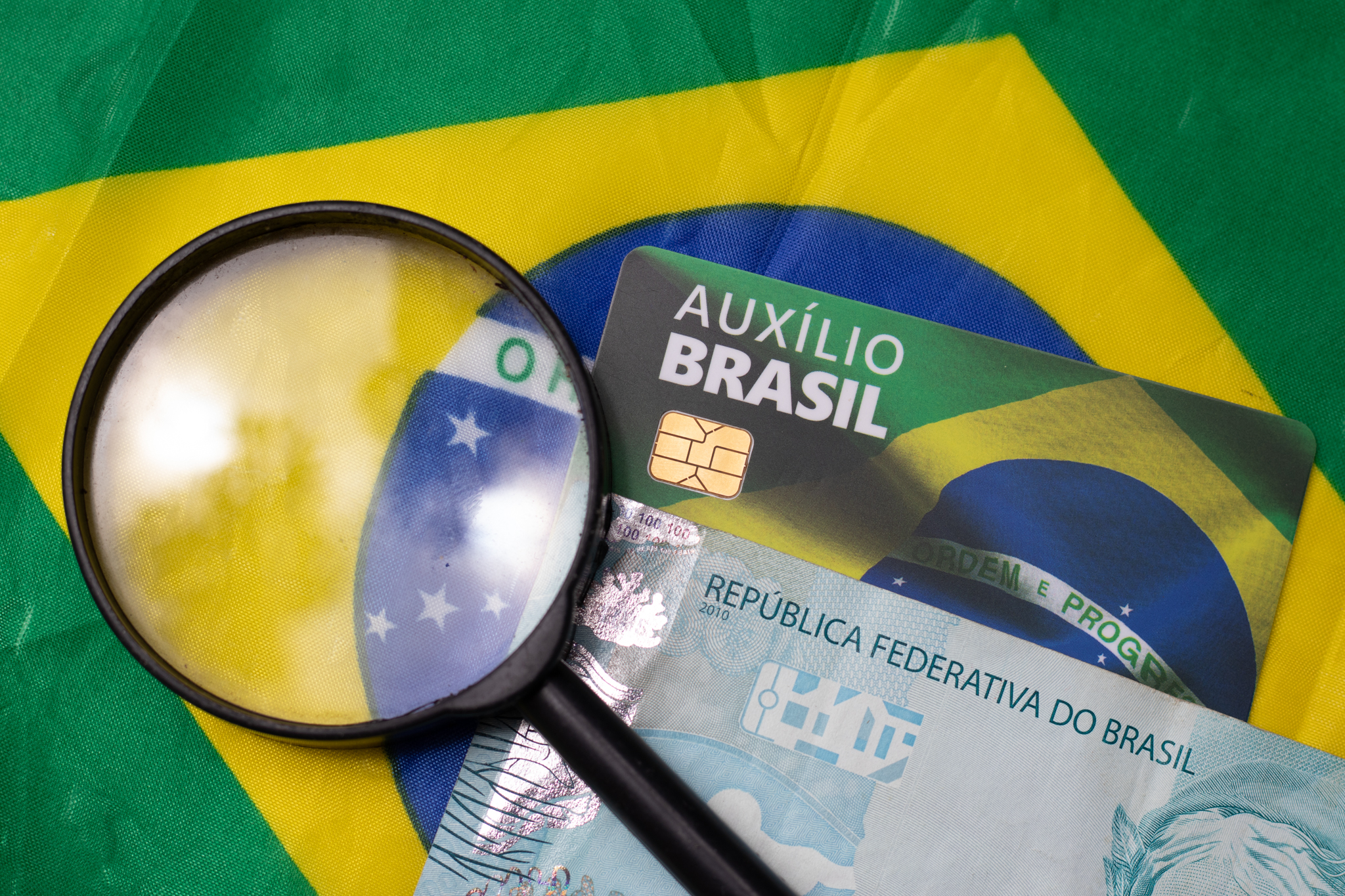 Auxílio Brasil de R$ 900 em 2023?