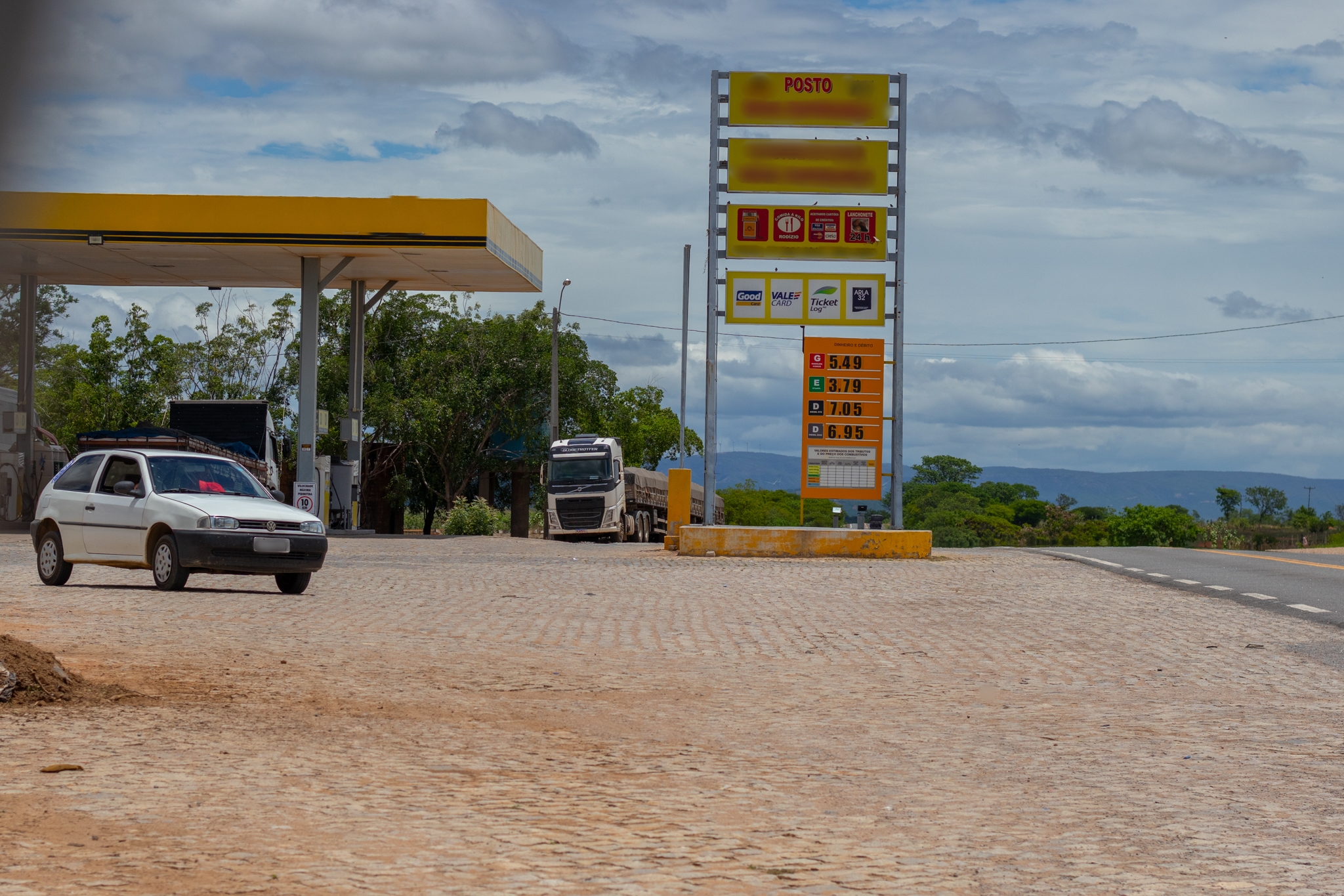Dicas INDISPENSÁVEIS para economizar gasolina