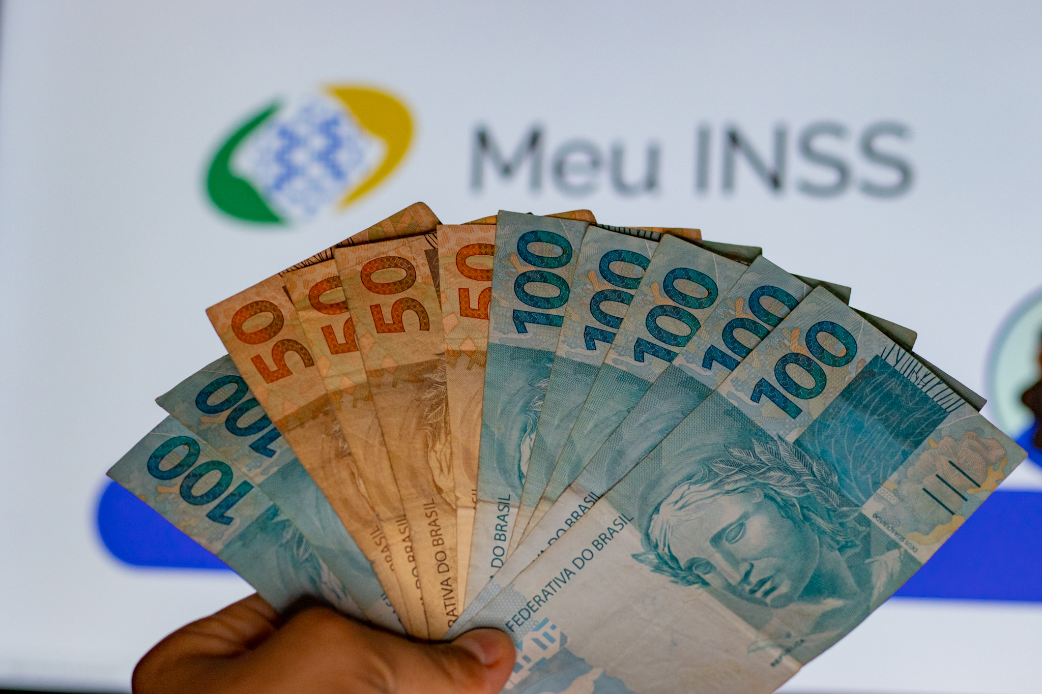 Como vai funcionar o pagamento DUPLO do INSS agora no final deste ano?