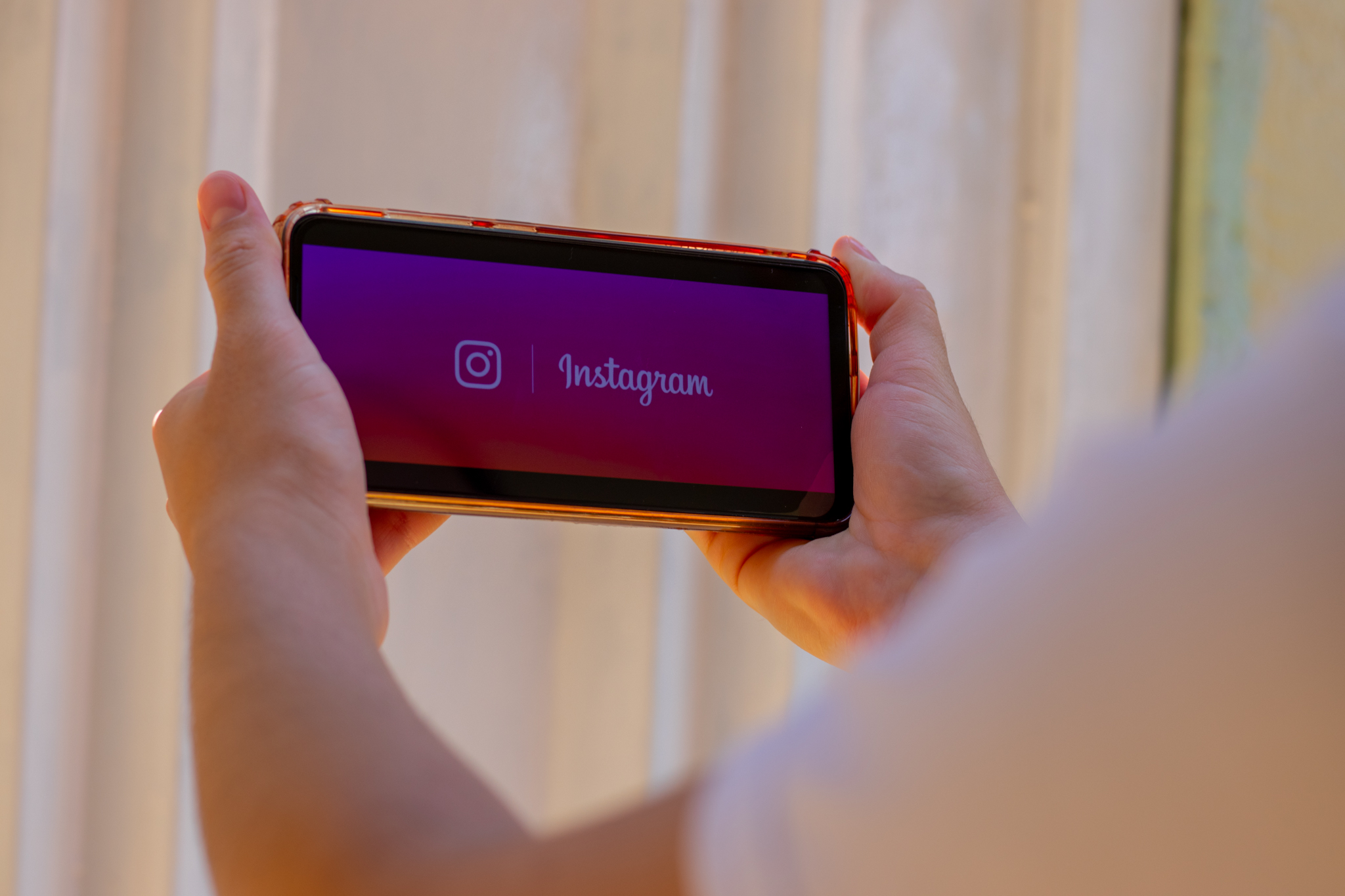 Menos de 18 anos terão MUDANÇAS nos apps do Instagram e Facebook!
