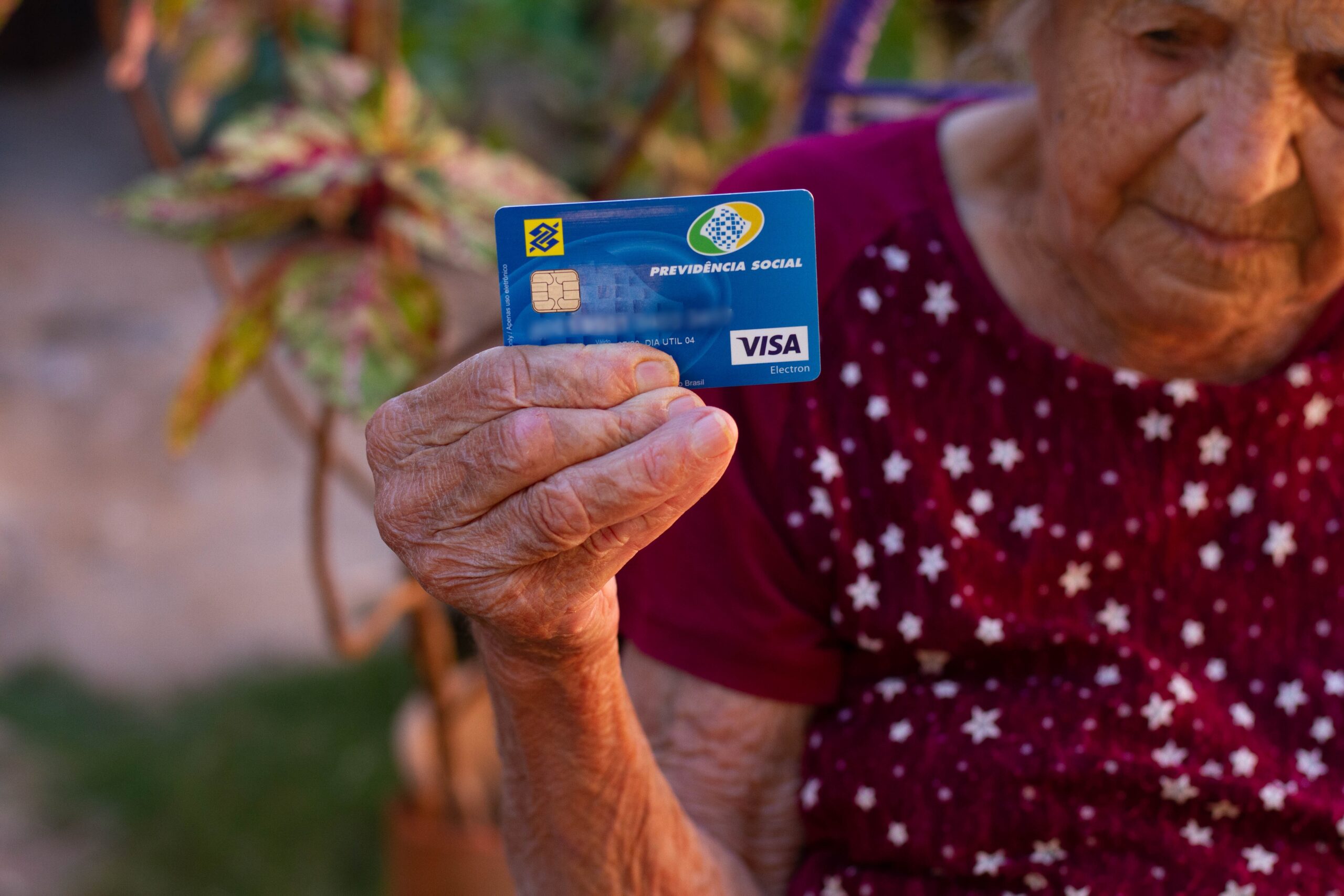 Quais OUTROS benefícios os idosos tem direito além da aposentadoria?