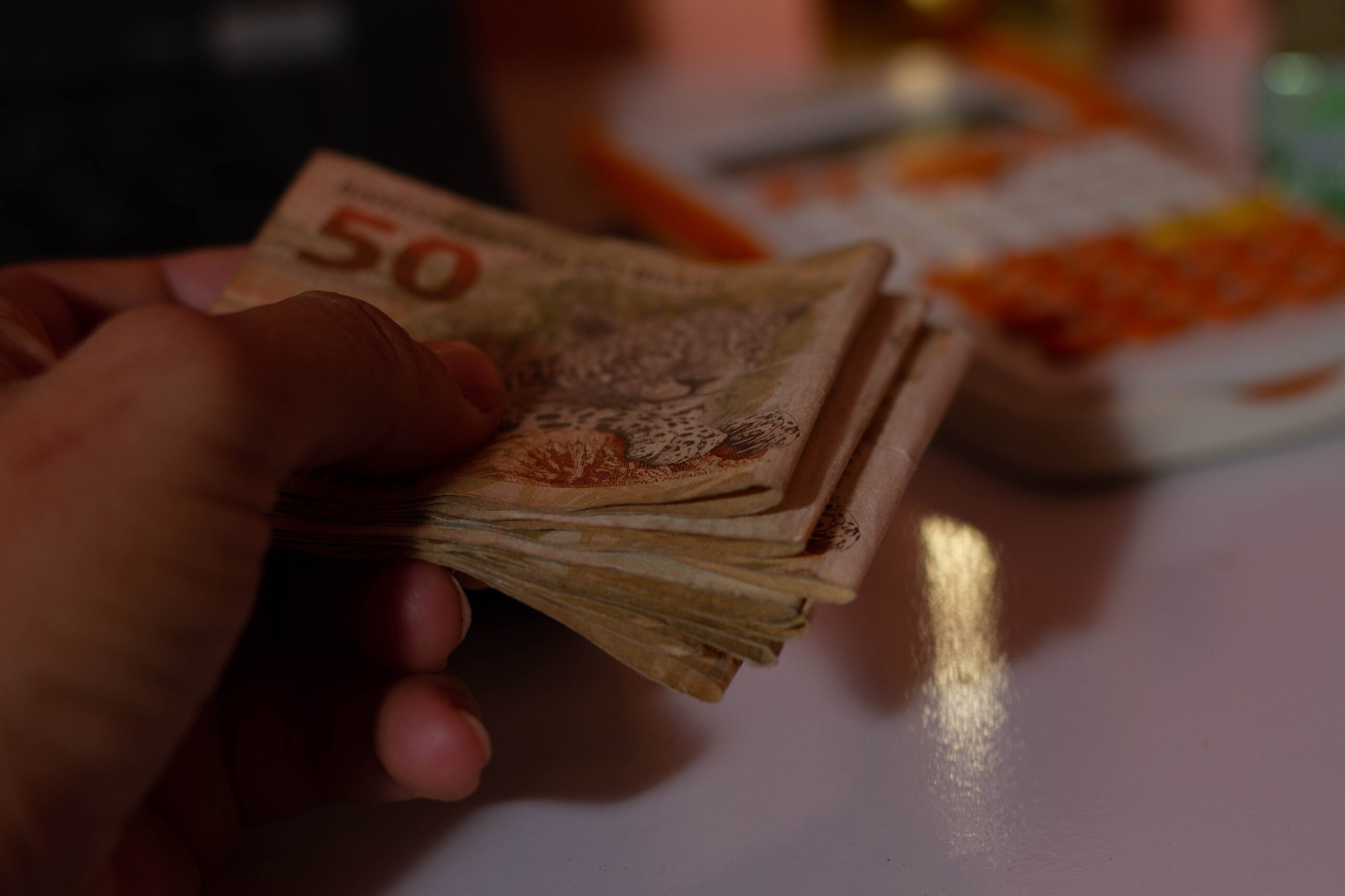 Salário mínimo e Auxílio Brasil em 2023: quais serão os valores?