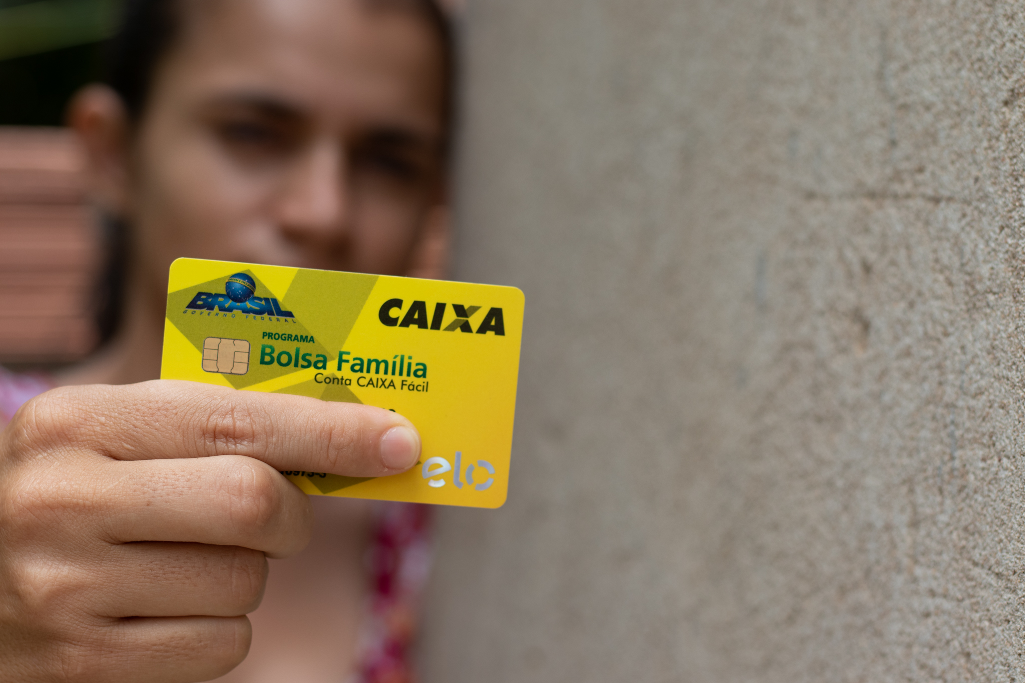 Aprovação da PEC da Transição permite pagamento maior do Bolsa Família para milhões de brasileiros durante os próximos anos do governo de Lula (PT); entenda o assunto - Foto: Jeane de Oliveira / Noticiadamanha.com.br.