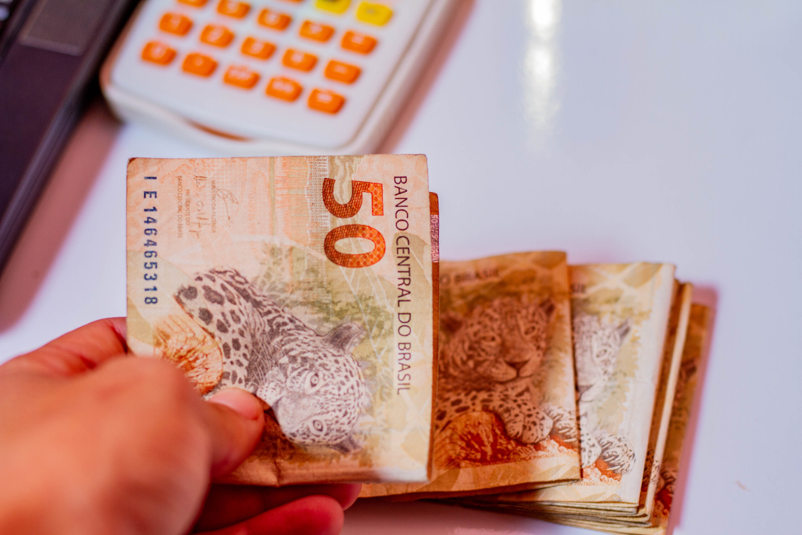 Saiba como parcelar o pix corretamente e não pague mais do que devia