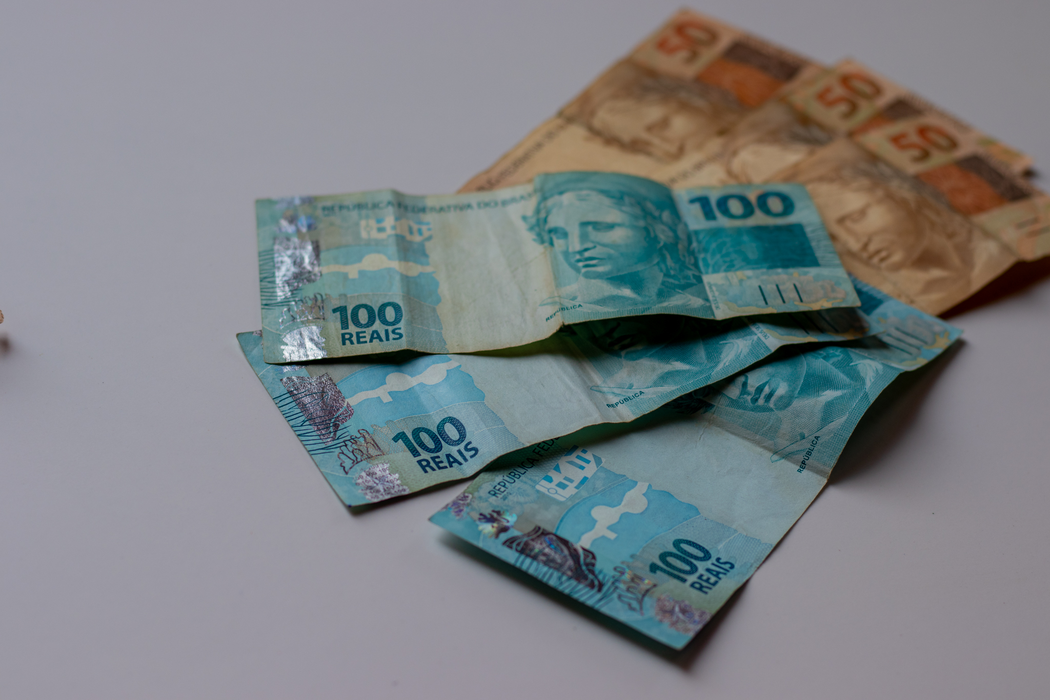 Caixa Premiada vai pagar até R$ 1 milhão; descubra como concorrer à BOLADA
