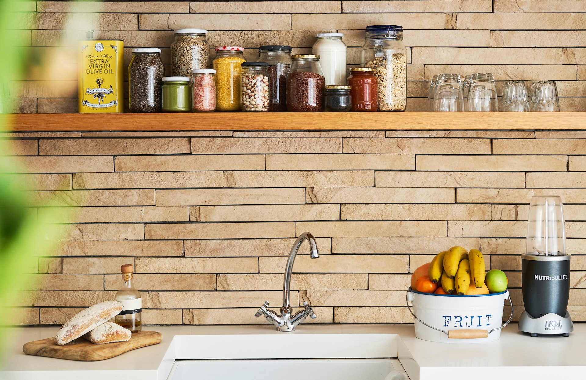 Ele é o lugar mais IMUNDO da sua COZINHA! Não é o chão, nem a pia