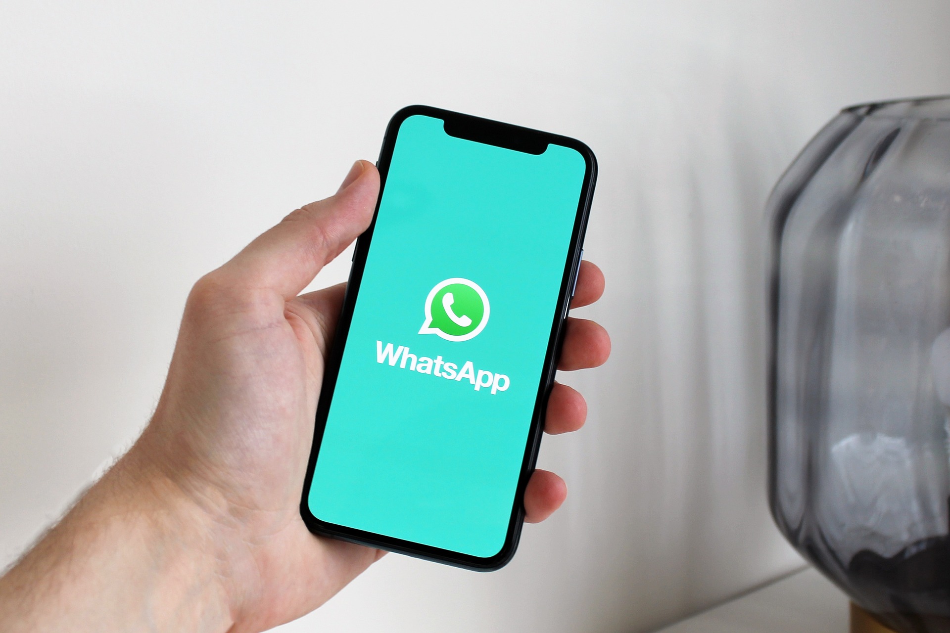 Supergrupos ativos! Aprenda a entrar em comunidades do WhatsApp