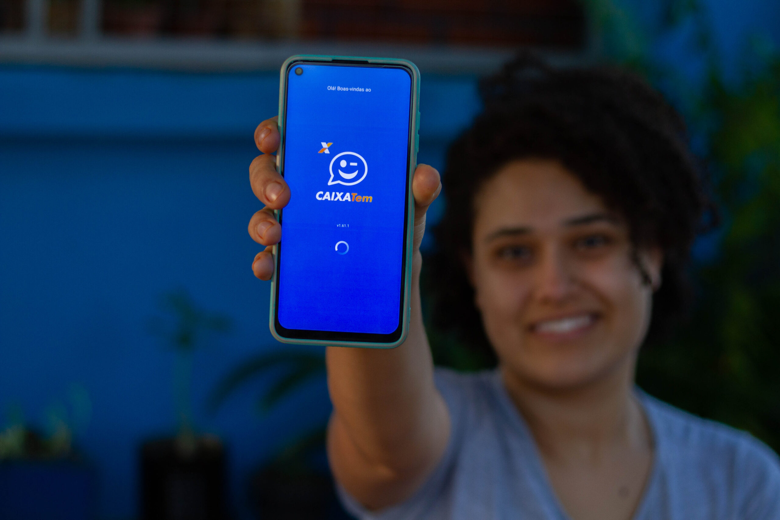 Recebe o Bolsa Família Tem direito a cartão de crédito do app Caixa Tem