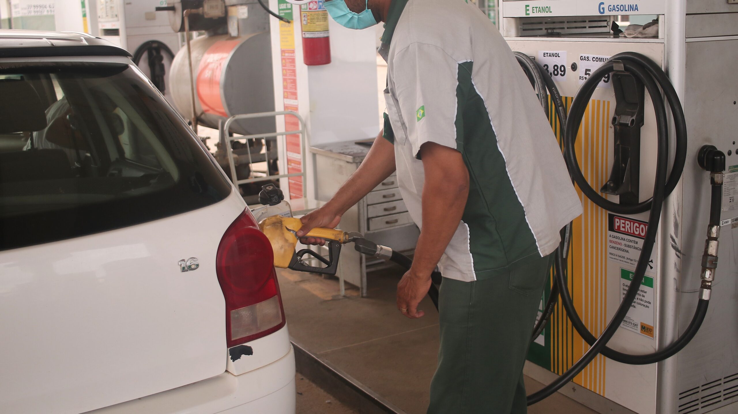 A gasolina e o etanol vão ficar mais caros a partir de quando Confira