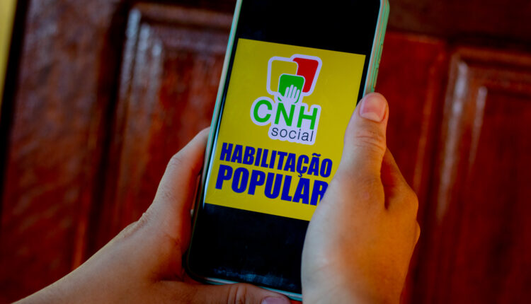 CNH DE GRAÇA quem recebe dinheiro do governo pode solicitar