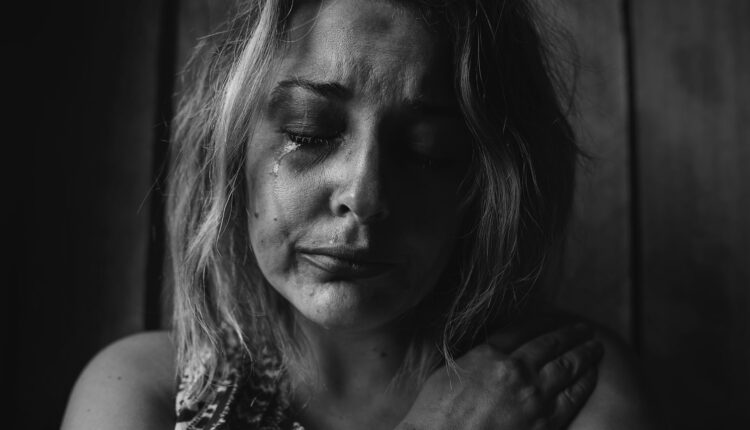 Mulheres que sofreram violência devem receber mais PROTEÇÃO
