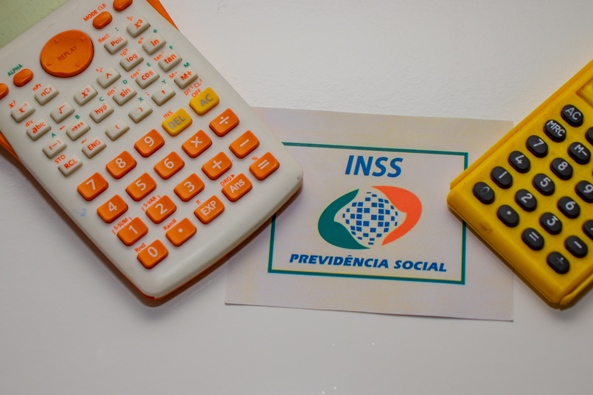 Calculadora e o nome 'Meu INSS'