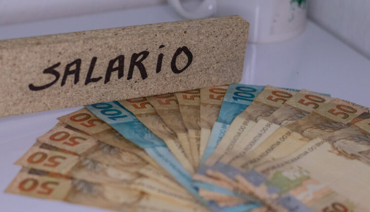 Cédulas de dinheiro brasileiro