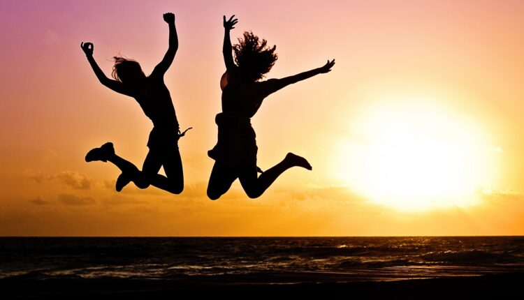 Jovens felizes