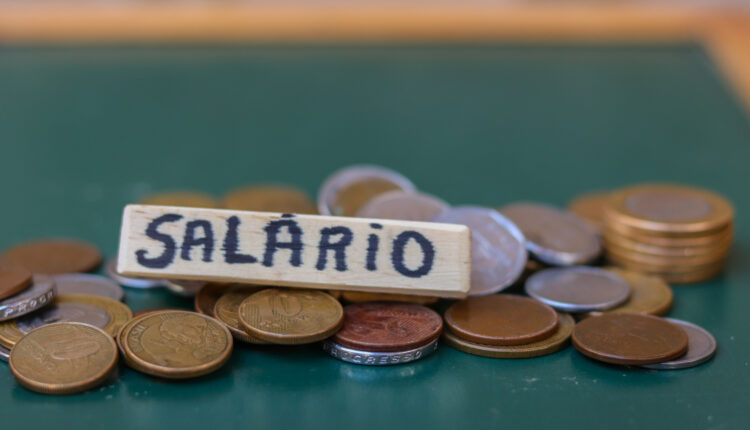 Como solicitar e RECEBER o salário-família ainda em 2023