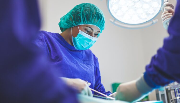 Dá para fazer cirurgia plástica pelo SUS Veja quais são liberadas