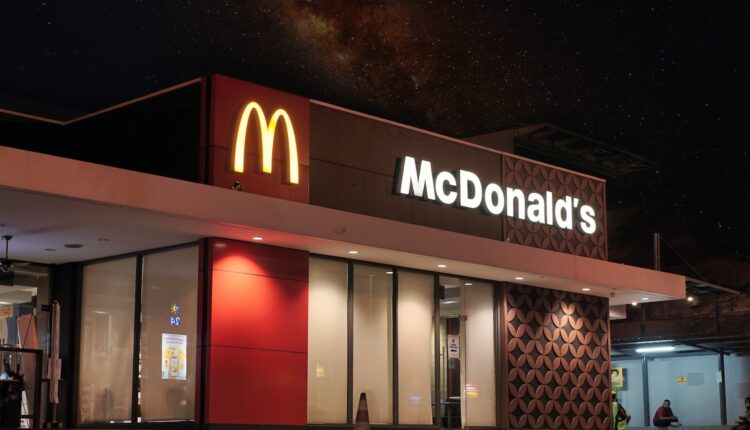Hora de comer lanche McDonald’s por R$ 2 até o fim do mês