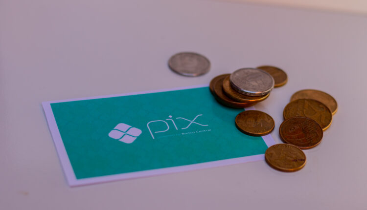 Senado pode aprovar pagamento de pedágio por meio de PIX e cartão