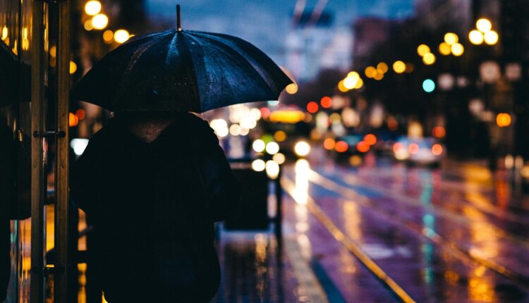 Pessoa na chuva