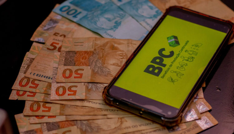 ATUALIZAÇÃO: INSS decide sobre o 13º salário do BPC