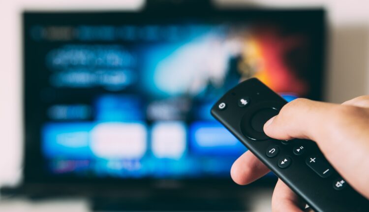HBO MAX top 5 séries e filmes que estão ESTOURANDO na plataforma