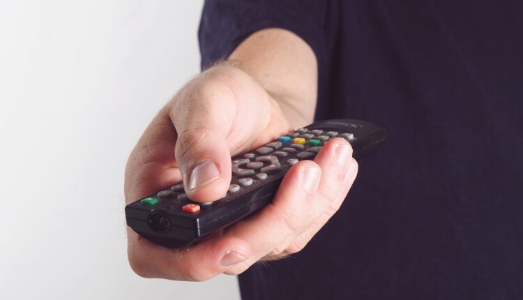 Kit ANTENA DIGITAL de graça! Quem pode pedir para o governo