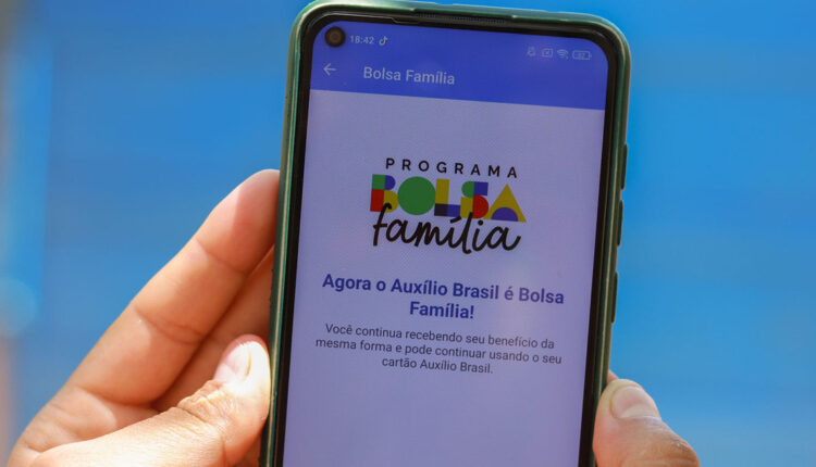 Solicitou o Bolsa Família? Descubra AGORA se foi aprovado ou não