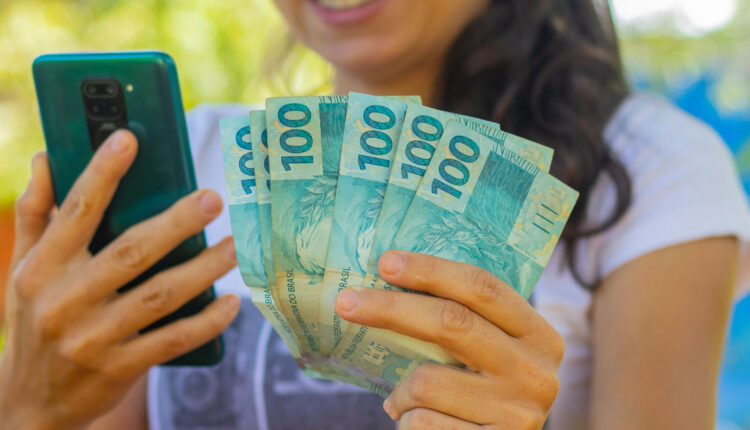 Aplicativo promete transformar curtidas em dinheiro; realidade ou ilusão?