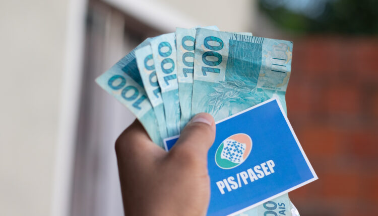 Atenção 4 grupos receberão benefício atualizados de R$ 1.320,00 em junho