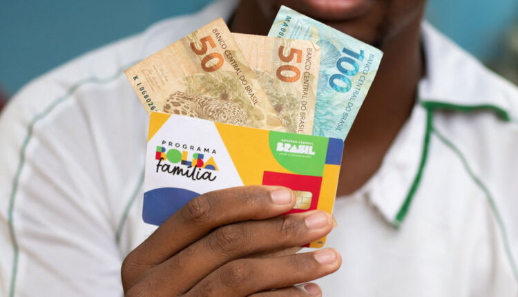 Pode comemorar! 5 adicionais do Bolsa Família caem neste mês