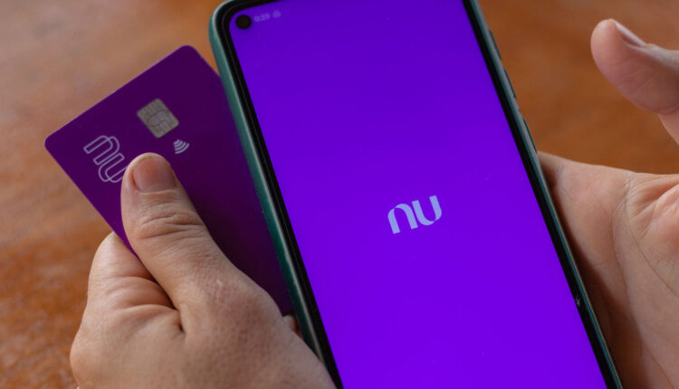 Brasileiros são pegos de SURPRESA por aumento-relâmpago de limite do Nubank