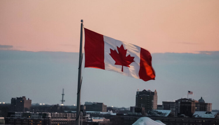 More no CANADÁ para estudar; aprenda como conseguir uma bolsa