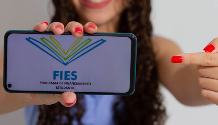 Estudantes que precisam de FIES já podem comemorar