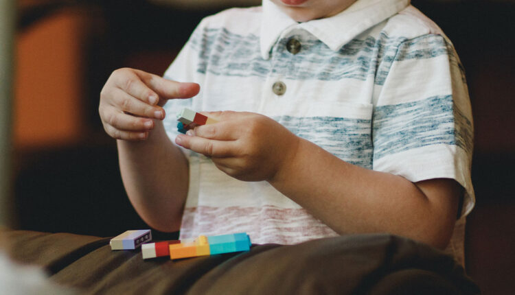 Filhos com AUTISMO: conheça os 5 direitos de todos os pais e mães