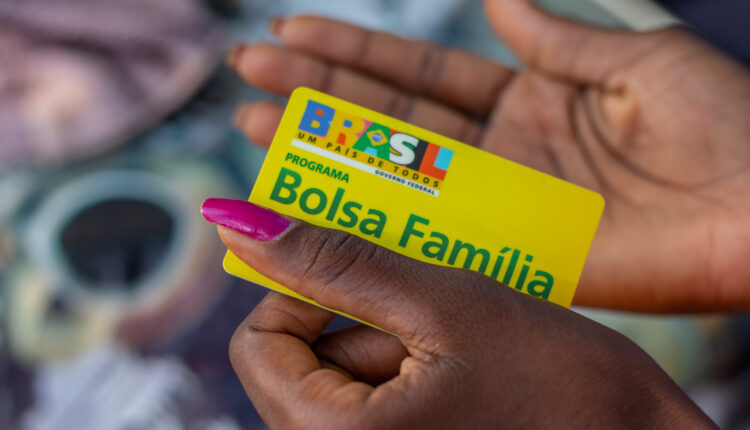 Lula assina novas REGRAS para o Bolsa Família; e agora