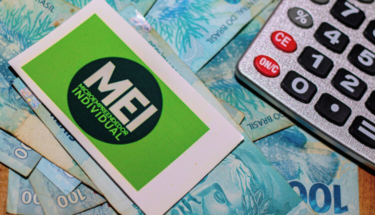 MEI pode emitir nota fiscal de um jeito mais simples; confira como funciona
