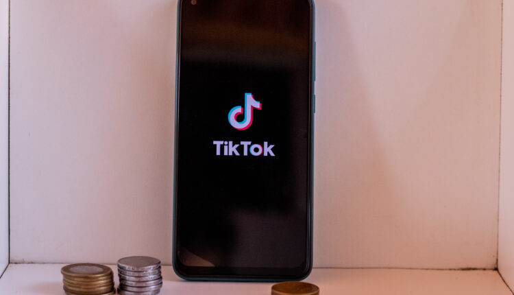 Não aguenta mais dancinhas Aprenda a educar o algoritmo do TikTok