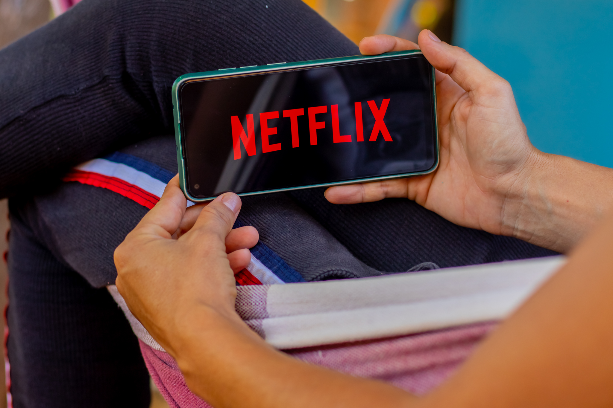 A Netflix pode cobrar taxa extra para compartilhamento de senhas