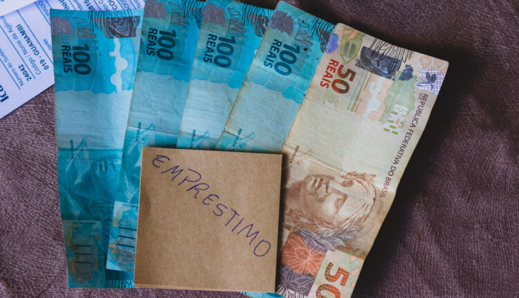 O que é e como fazer empréstimo com desconto NA FOLHA DE PAGAMENTO