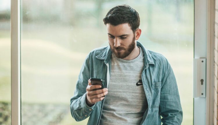 Os efeitos surpreendentes do excesso de celular que você precisa conhecer