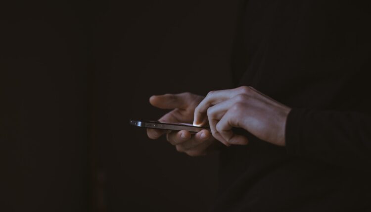 Quem mexeu no seu celular 7 formas de descobrir