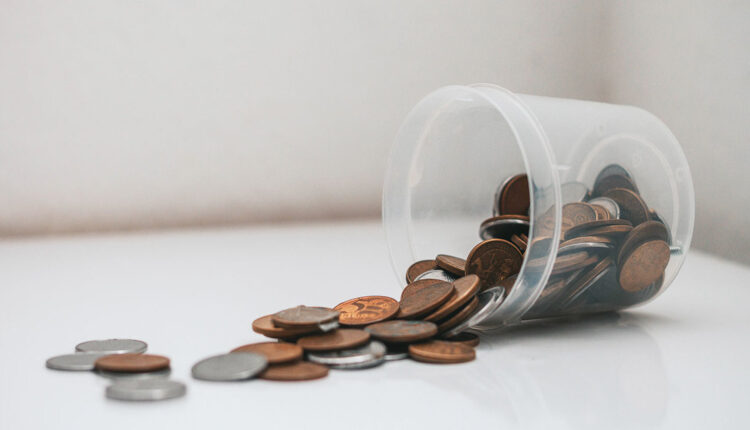 Revire suas TRALHAS: moedas de 5 centavos podem SALVAR seu mês