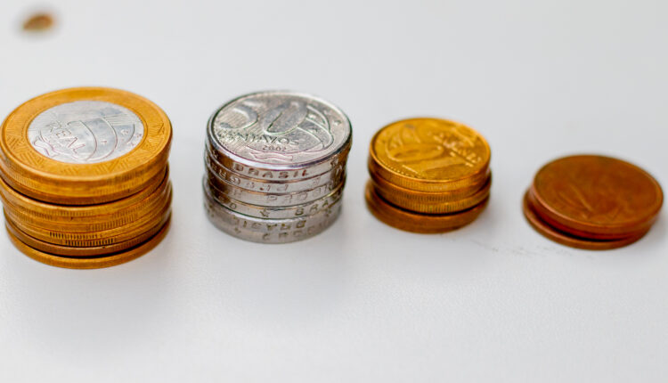 Você pode ter uma moeda mula de 50 centavos e não sabia; valor chega aos R$ 2 MIL